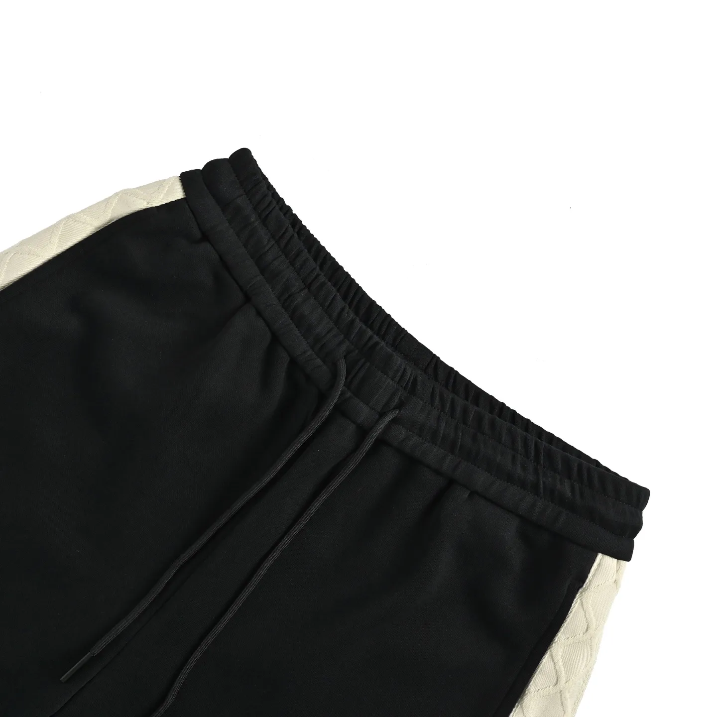 Louis Vuitton/Louis Vuitton floral embroidered web shorts